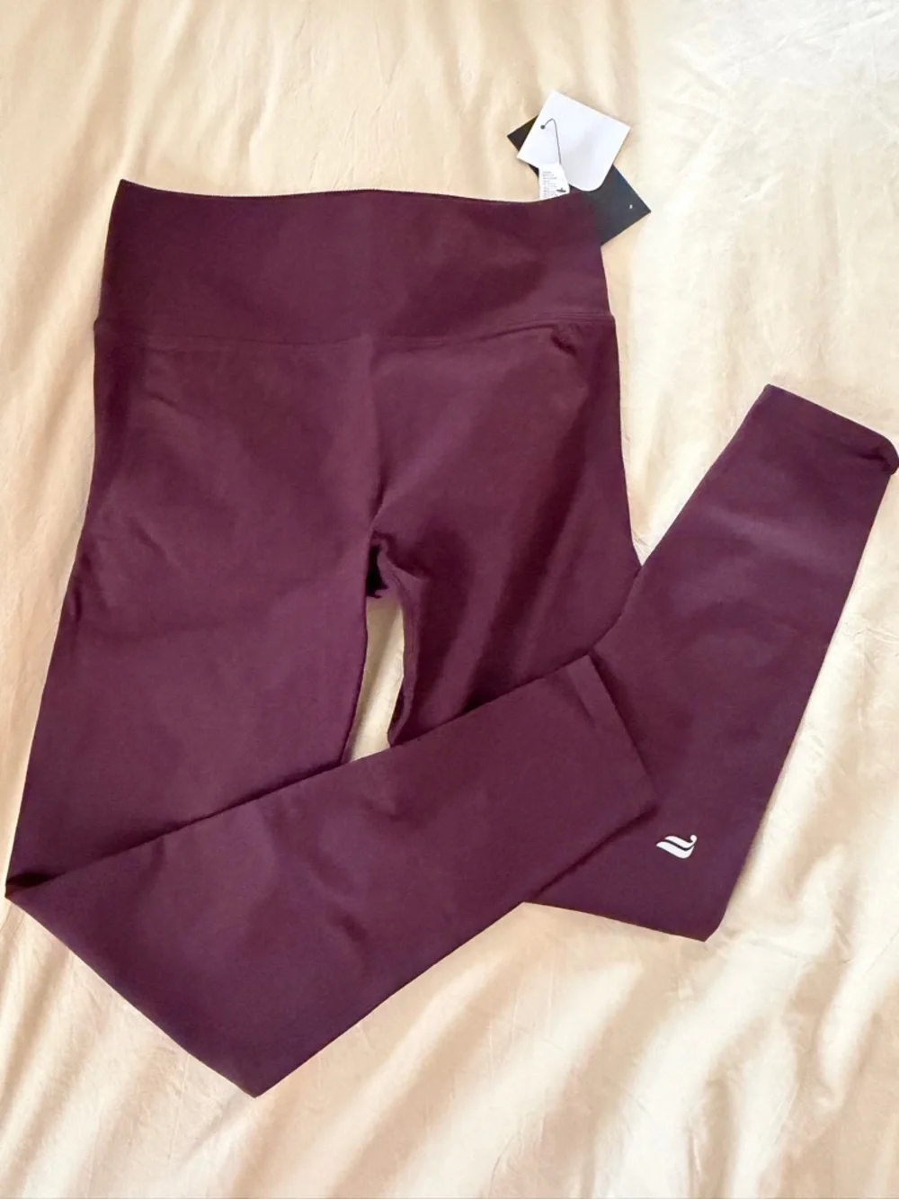 Fabletics By Khloe Seamless Scrunch HR Legging - Picture 3 of 7